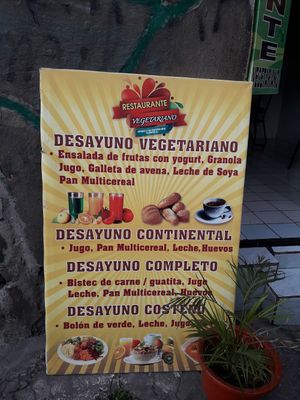 Breakfast at El Eden Veggie Cafe in Quito