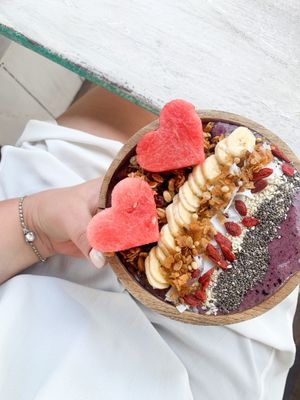 Smoothie bowl 👌🏾 at Gili Bliss in 