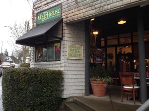 the building and seating area at Emmy's Vege House in Bainbridge Island