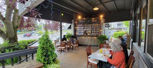 Outdoor dining at Emmy's Vege House in Bainbridge Island