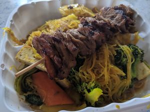 Curry noodles at Emmy's Vege House in Bainbridge Island