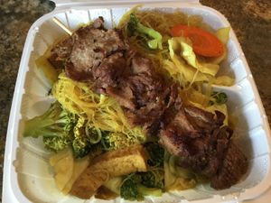 Curry Noodle at Emmy's Vege House in Bainbridge Island