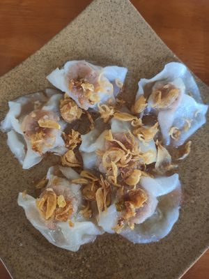 White flower... Delicioso! No te vayas de Hoi An sin probarlo #Veganuary at Minh Hien 2 in Hoi An