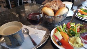 Veganes Frühstück at Cafe im Hirsch in Tubingen