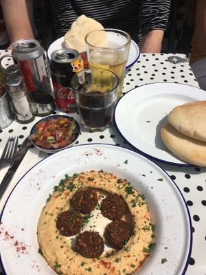 Pitta and chickpea  at Chickpea in Antwerpen