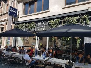 front terrace at Chickpea in Antwerpen