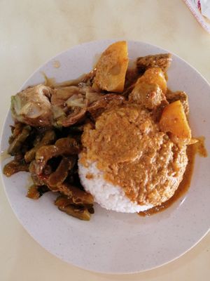 Mixed vegetables rice at Lan Xiang Yuan Vegetarian in West Singapore