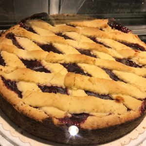 cherry cake at Picknick Vegan in Frankfurt