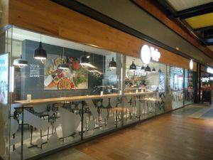 front view at Yolo Pizza in Churra