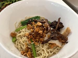 Sesame noodles 7.5/10  at Green on Earth 绿之天地 in West Singapore