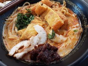 Laska  at Green on Earth 绿之天地 in West Singapore
