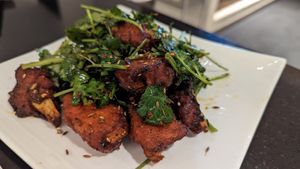 Cumin Pork Rib. This is so flavourful 🥰 I like how generous the cilantro was given at Green on Earth 绿之天地 in West Singapore