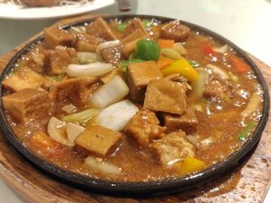  at Green on Earth 绿之天地 in West Singapore