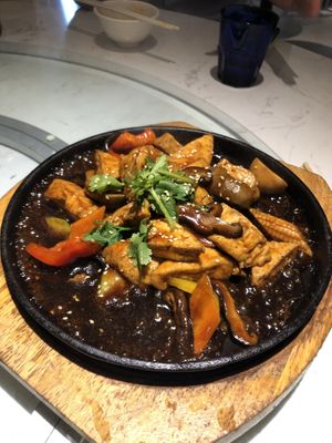 Hotplate tofu at Green on Earth 绿之天地 in West Singapore