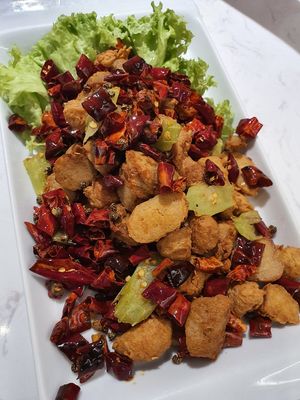 Sichuan chili chicken ~ very mock at Green on Earth 绿之天地 in West Singapore