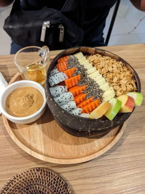 Refreshing bowl at No.9 2nd Restaurant in Phuket
