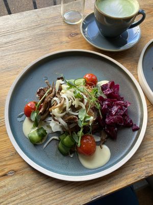 Weekend breakfast special at MOTHER - Juice Works in East London