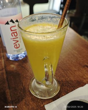 Cold-Pressed Apple Orange Juice ❤️ - 02/05/2025 at Pinxin Vegan Cuisine - 品馨蔬食 in Penang