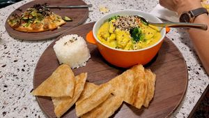 Mmm curry with roti at Leisurely Veggie 悠蔬食 - Tsim Sha Tsui in Kowloon