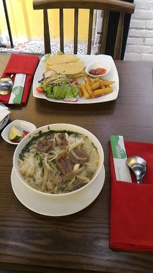 Mexican tacos and soup with fake beef at Minh Chay - Hang Gai in Hanoi