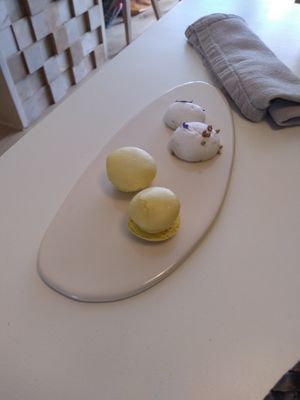 Meringue citron at ONA in Ares