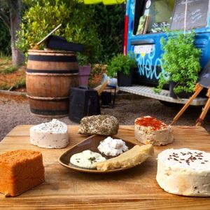 Fromages végétaux
 at Vegan Truck in Marcy-letoile