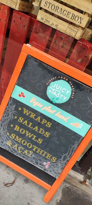 Facade at SAMAM - Cantine végétale in Paris