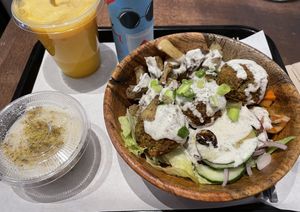   at SAMAM - Cantine végétale in Paris