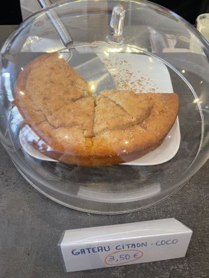 Lemon cake  at SAMAM - Cantine végétale in Paris