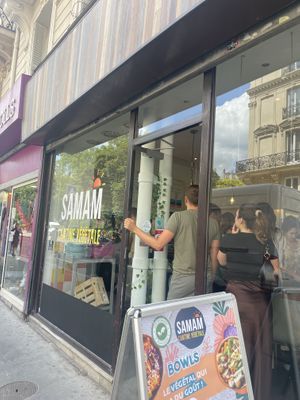 Front store  at SAMAM - Cantine végétale in Paris