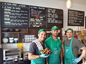The Vegan dream team ! at SAMAM - Cantine végétale in Paris