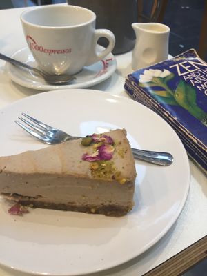 Raw pear and cardamon cake at Picnic in Glasgow