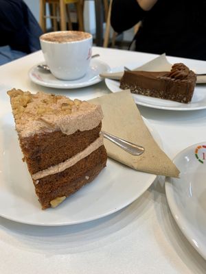 Raw Chocolate Cake & Banana-Cinnamon-Walnut Cake 😍 at Picnic in Glasgow
