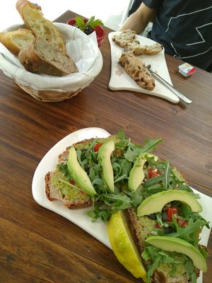 Avocado tartine at Le Pain Quotidien in Zurich