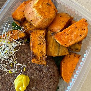 More dishes with sweet potatoes at Ziva To Go - Industrial in Mallorca