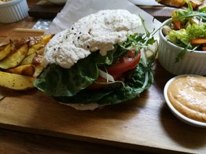 gf burger at Vegan&Raw in Hannover