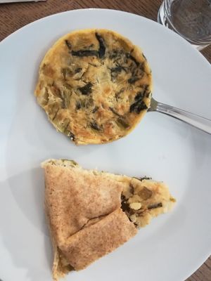 Farinata e torta salata patate e porri at Veg Eat in Bergamo