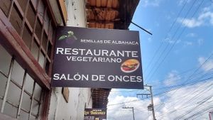 Exterior sign at Semillas de Albahaca in Tunja