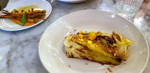 Cabbage entree (veganized) with a side of young carrots at Graanmarkt 13 in Antwerpen