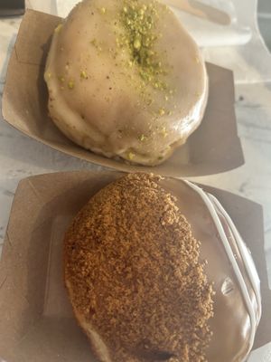 Caramelised biscuit and vanilla pistachio   at The Rolling Donut - Bachelors Walk in Dublin