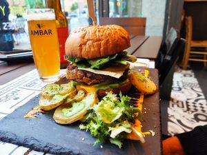 Espartana hamburger at Sanissimo - Principe Pio in Madrid