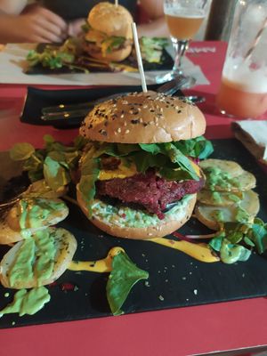 Really good experience and really good welcoming. Fresh food and Nice plates! See you again soon !  at Sanissimo - Principe Pio in Madrid