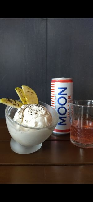 Ice cream, totally vegan at Sanissimo - Principe Pio in Madrid