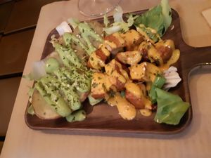 Starter / raosted potatoes and marinated tofu at Sanissimo - Principe Pio in Madrid
