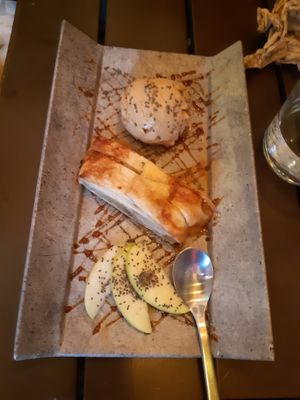 Dessert / Apfelstrudel at Sanissimo - Principe Pio in Madrid