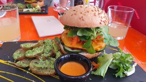 Burguer Yanomami at Sanissimo - Principe Pio in Madrid