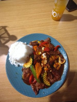 Kung pao at Veganio in Prague