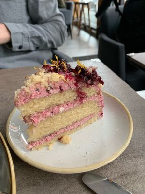 Cake at Nordvegan in Oslo
