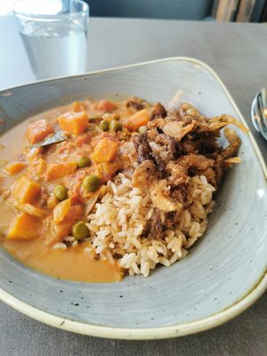 Malaysian curry with tofu and mushrooms at Nordvegan in Oslo