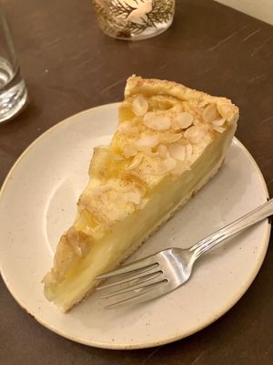 Apple pie  at Nordvegan in Oslo